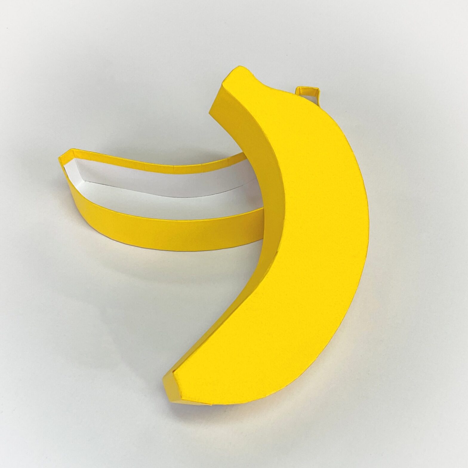 ギフトボックスやパッケージとして使えるバナナの形の貼り箱